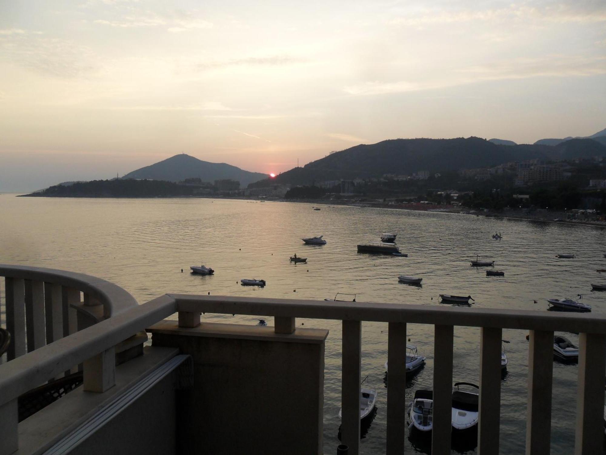 Apartments Paradiso Budva Bagian luar foto